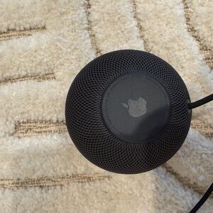 Apple mini homepod